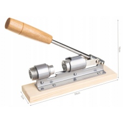 Dziadek do orzechów na podstawce solidny stalowy