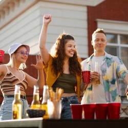 Kubki plastikowe czerwone duże 50 sztuk Gra Beer Pong piłeczki pingpongowe